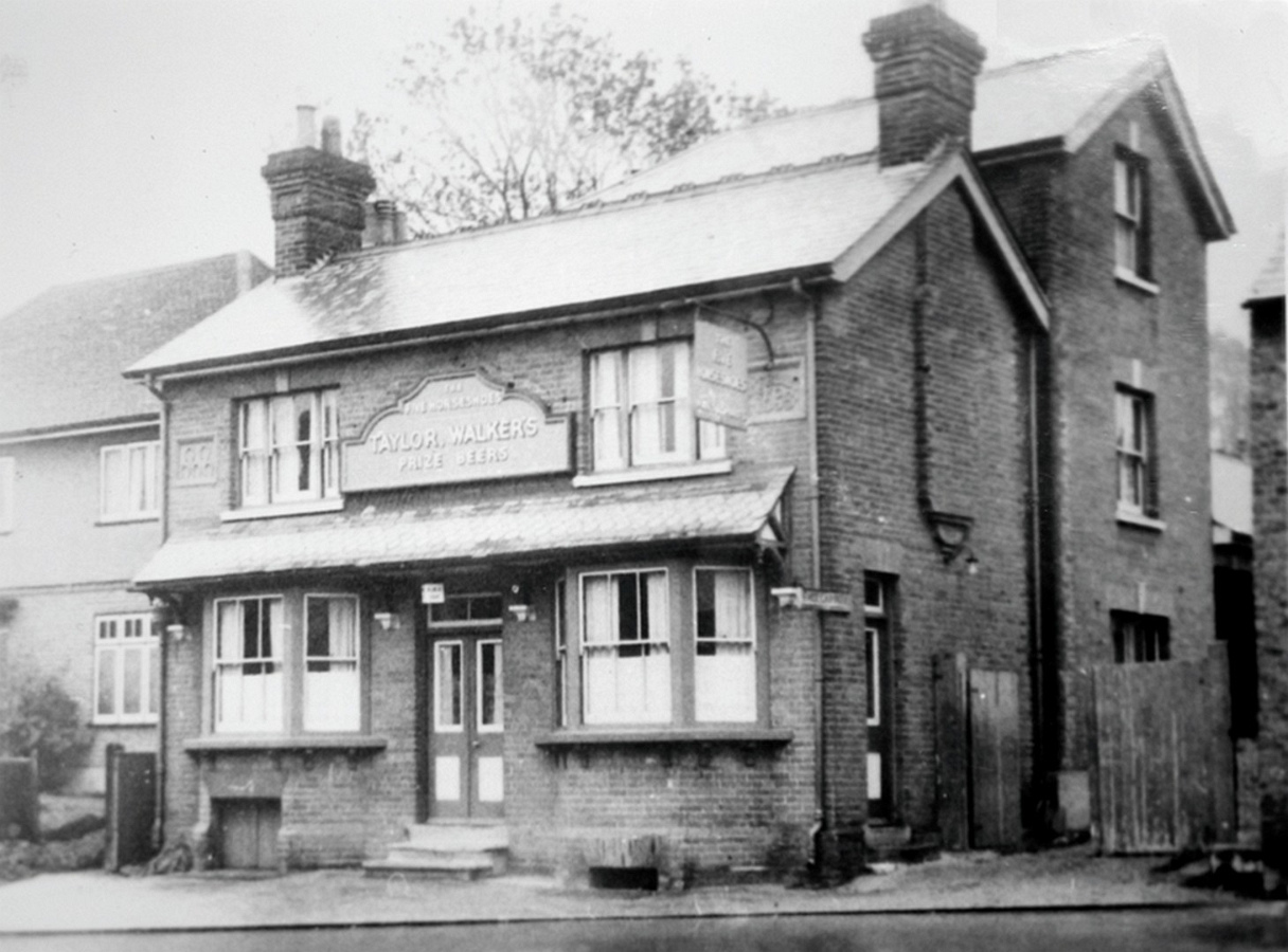 Five Horseshoes 2