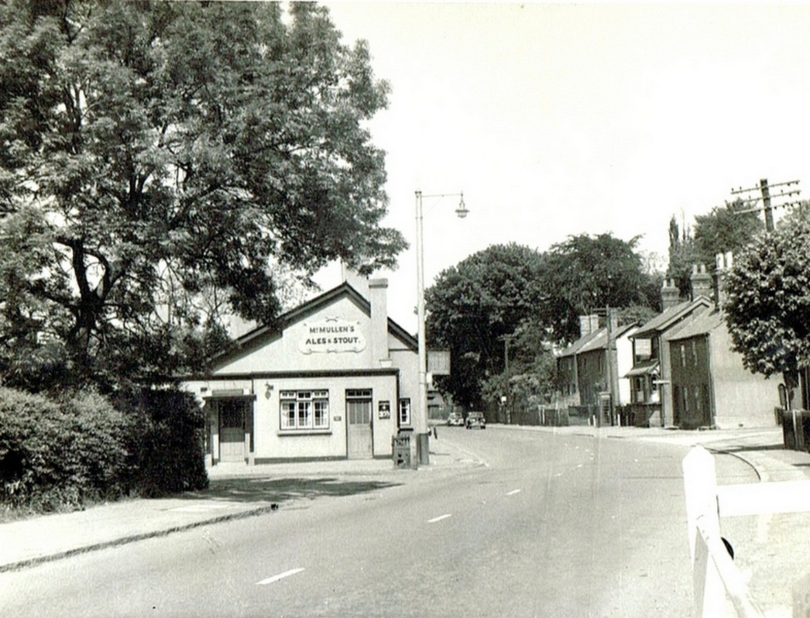 Roydon Rd