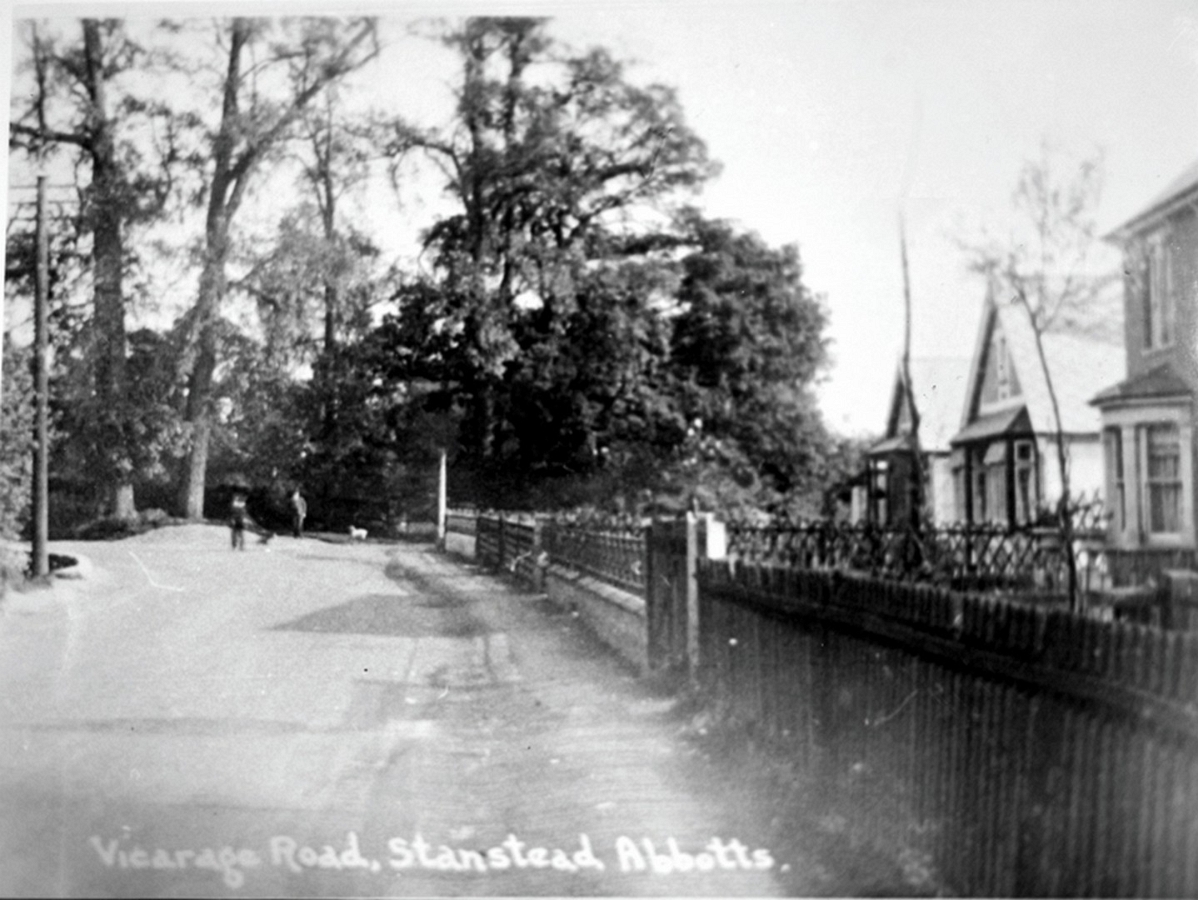 Roydon Road2