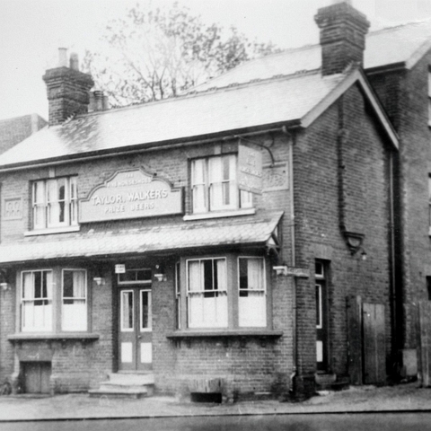 Five Horseshoes 2