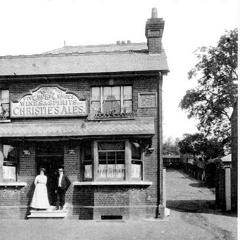 Five Horseshoes