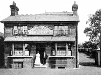 Five Horseshoes, Roydon Road. Date and publisher unknown.