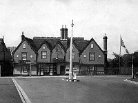 Red Lion Stanstead Abbotts. Postcard dated August 1949. Postcard sent from 6, Roydon Rd.