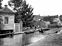 The Pied Bull landing stage. Postcard Charles Martin posted 1906