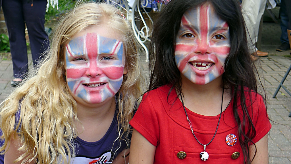 Jubilee(3)2012.jpg - Patriots, Glenmire Terrace. Photo Ian White.